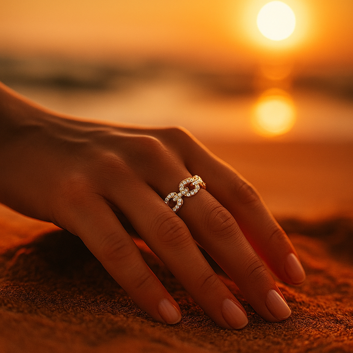 Zahara | Anillo Dorado con Zirconia