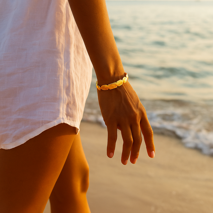 Aeris | Reflejos de arena dorada