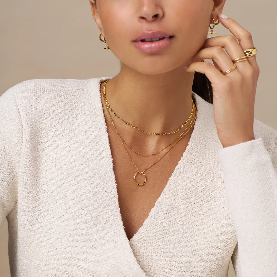 Collar con tres filas de círculo abierto | Oro